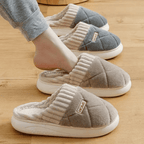 Pantufa Ortopédica Peluciada Premium – Pés Quentinhos no Inverno