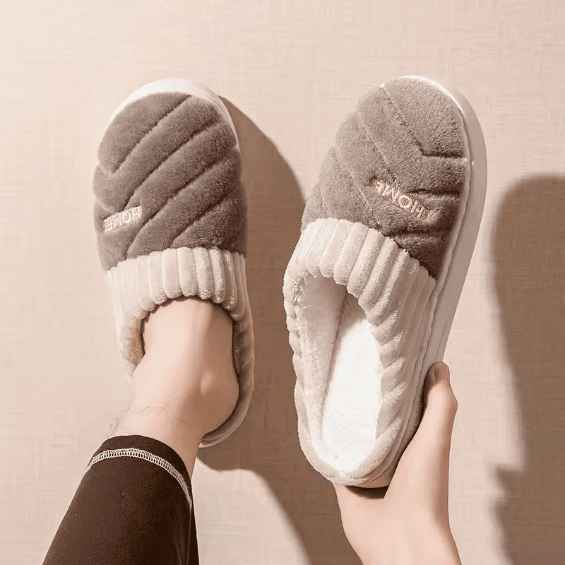 Pantufa Ortopédica Peluciada Premium – Pés Quentinhos no Inverno